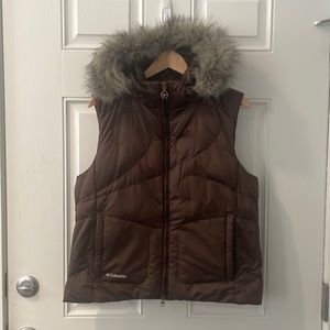 Columbia Women’s Puffer Vest - Removable Faux Fur Trim and Hood